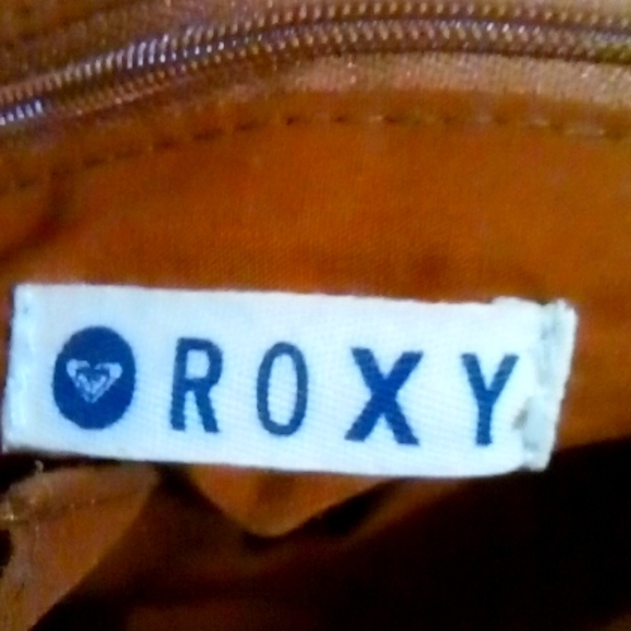 Roxy Leather w Fringe Crossbody/Shoulder Bag Signature Embossed Lt Brn Like New - Picture 5 of 8